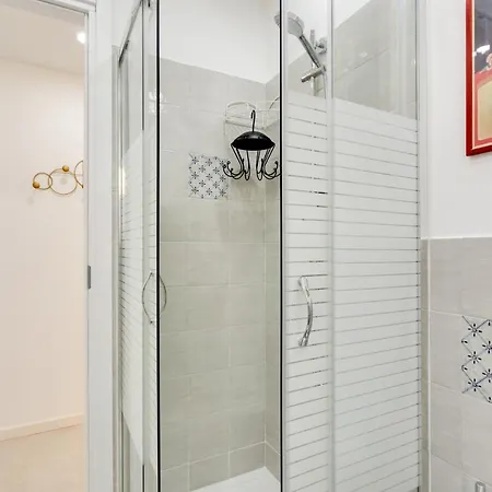 Pra' Modern & Cozy Apartment Genoa
