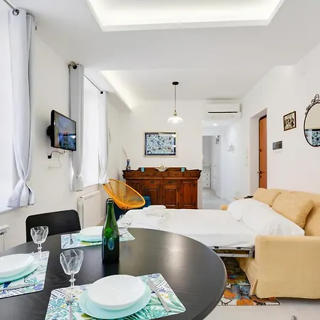 Apartment Pra' Modern & Cozy *