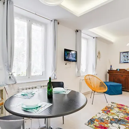 Pra' Modern & Cozy Apartamento