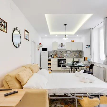 Pra' Modern & Cozy Genoa